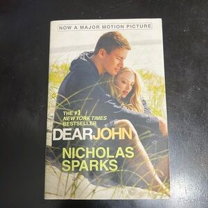 Dear John by Nicholas sparks, paperback book in great condition